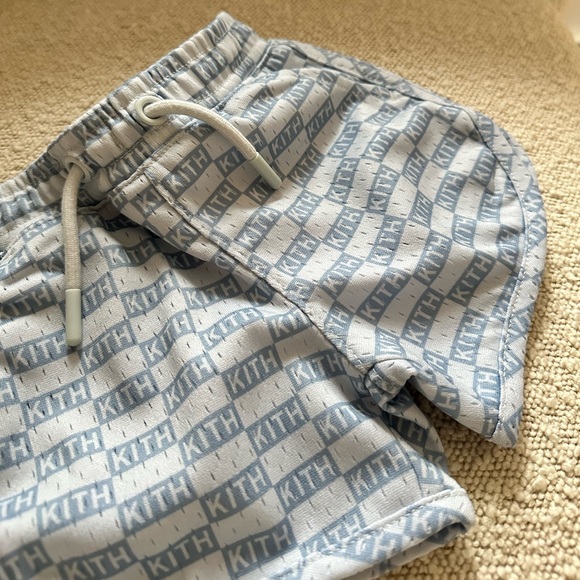 KITH SHORTS - Picture 2 of 3